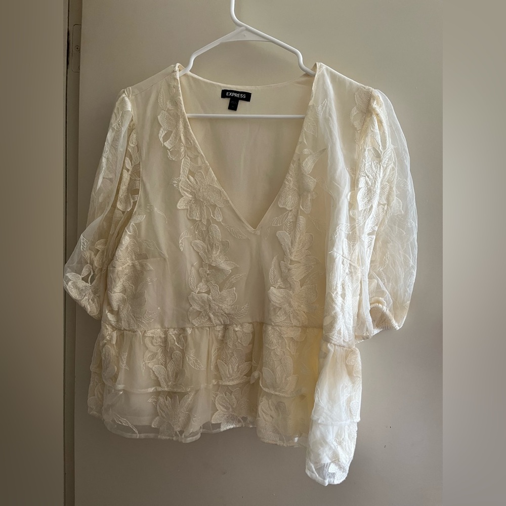 Express Women’s laced cropped blouse
